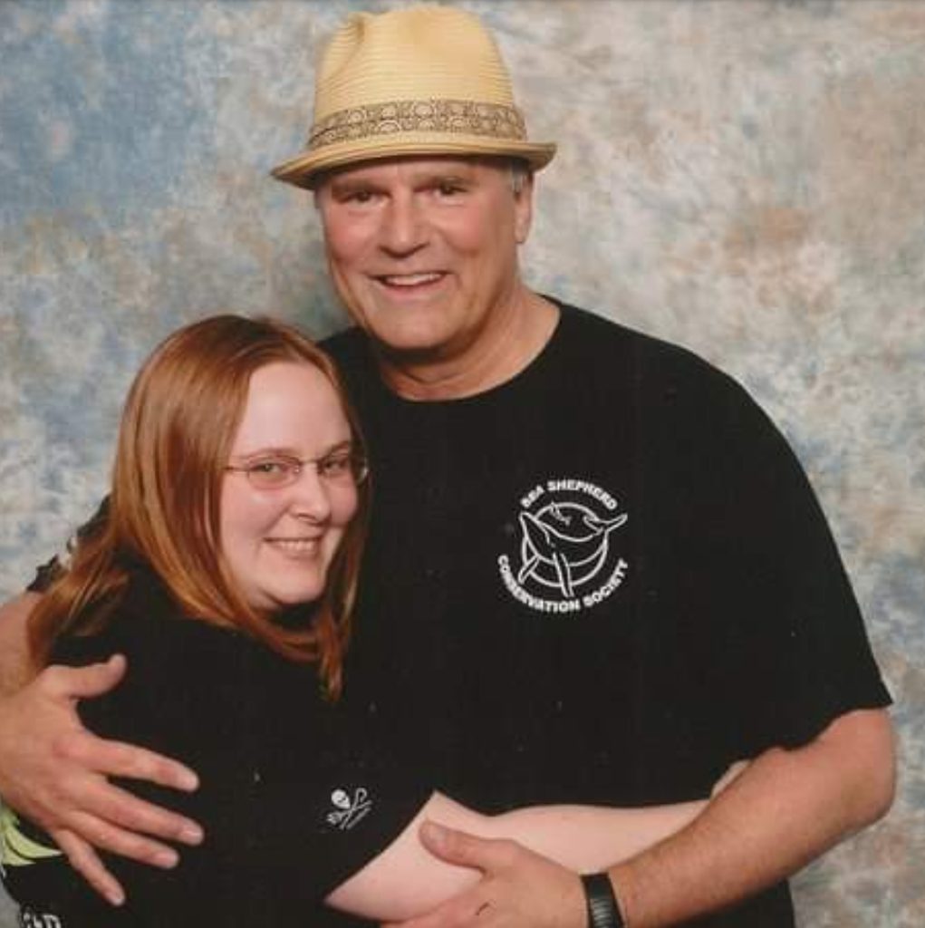 Richard Dean Anderson and fan at Chevron 7.6 UK Stargate Convention